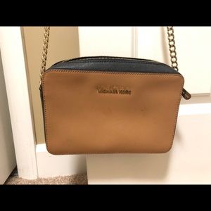 Two tone purse